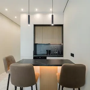 Апартаменты Petrovdom 68a-68b-305a-305b-280a-280b-265a-265b In Smart Rc Manhattan, Beresteiskyi 11, Киев